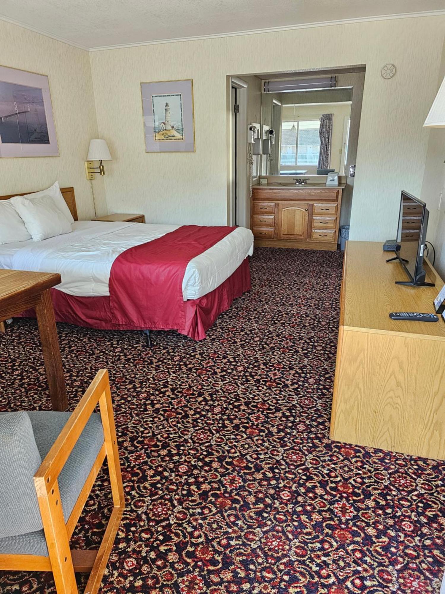 Travelodge By Wyndham Mackinaw City Esterno foto